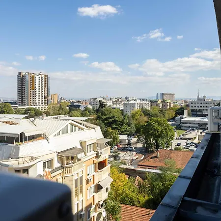 Modern Duplex Loft In Center With 3 Bedrooms *