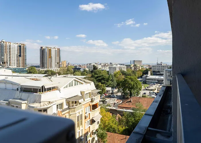 Modern Duplex Loft In Center With 3 Bedrooms *