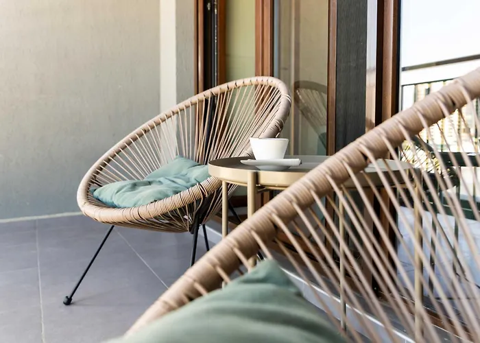 Modern Duplex Loft In Center With 3 Bedrooms Апартаменти *