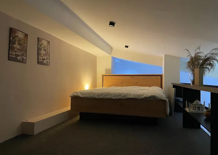 Modern Duplex Loft In Center With 3 Bedrooms Апартаменти Скоп'є