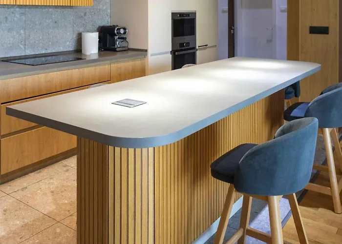 Modern Duplex Loft In Center With 3 Bedrooms Апартаменти *